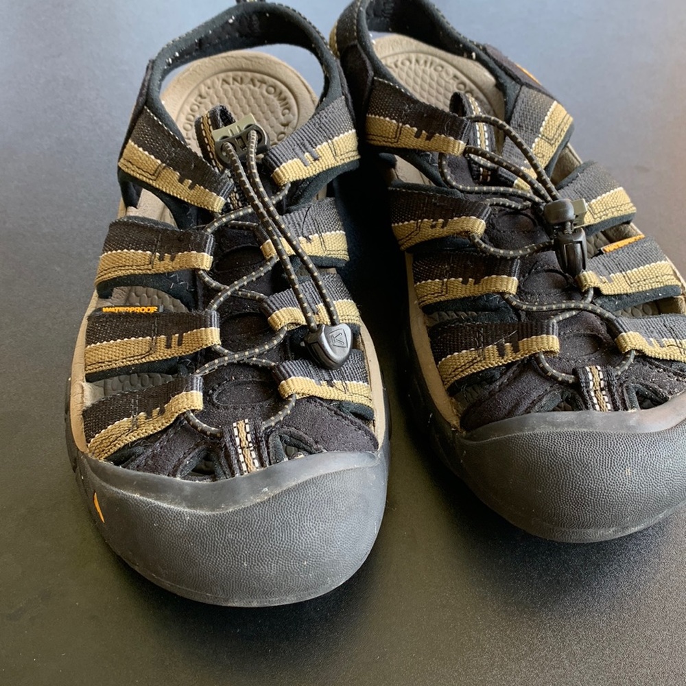 Women’s Keen hiking sandals